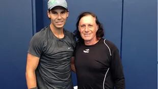 Rafael Nadal y Guillermo Vilas; el manacorí sí pudo romperle la racha en polvo de ladrillo