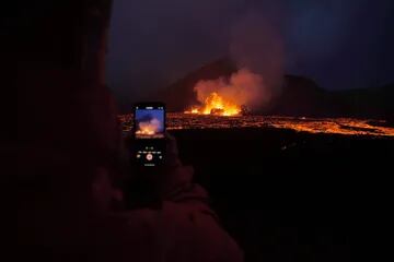 El volcán se ha convertido en un ran atractivio para los turistas y aficionados a la fotografía