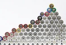 Cómo las baterías de zinc buscan resolver los problemas de almacenar energía
