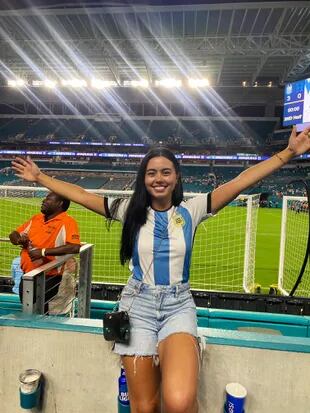Sophia vivió al máximo su primer partido con la selección de Argentina