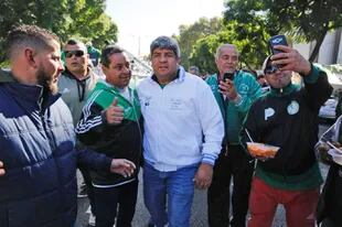 Pablo Moyano, el número dos de los camioneros, amenaza con medidas de fuerza en los supermercados