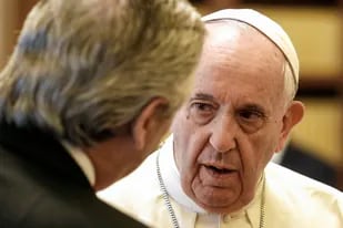 El papa Francisco le escribió una carta a Fernández “por los más débiles y descartados”: cuál fue la respuesta