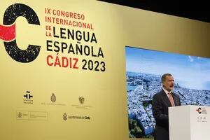 Sin Vargas Llosa y con la polémica del sólo/solo aún latente se inauguró el Congreso Internacional del Español