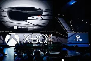 HoloLens, el visor holográfico de Microsoft, tuvo su lugar en la Xbox E3 con una demo en vivo de Minecraft