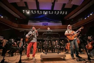 Pedro y Pablo brindaron un concierto en el imponente espacio del CCK de Buenos Aires, acompañados por la Orquesta Nacional Argentina Juan de Dios Filiberto