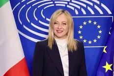 Georgia Meloni elige vestirse de Armani y genera un debate político en Italia