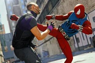 La jugabilidad de Spider-Man no se limita a las telarañas y también podrá pelear a puño y patada, además de tener que superar acertijos y realizar diversas acrobacias