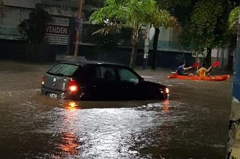 Feroz temporal en Chaco y Corrientes: hay evacuados y se esperan más lluvias