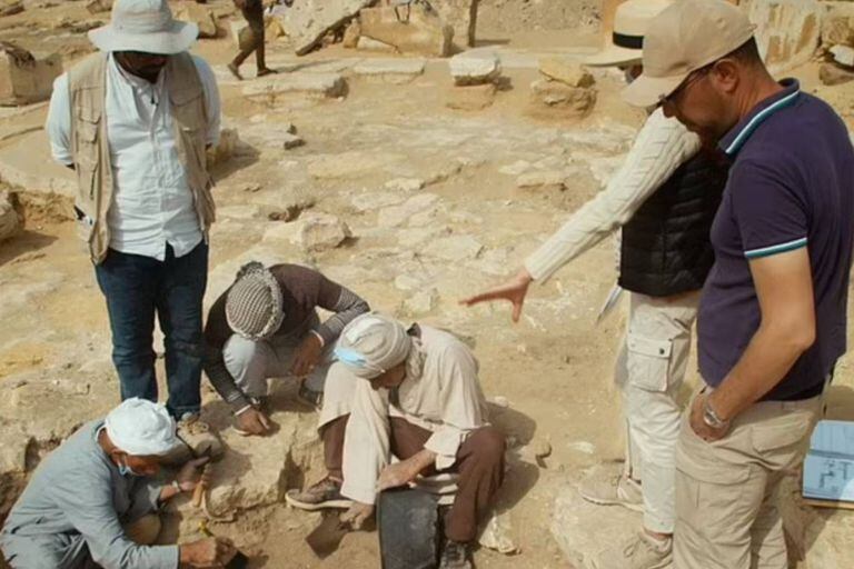 Los arqueólogos hallaron el templo solar mientras trabajaban en otro de estos templos, destinado al faraón Nyuserre Ini, de la Quinta Dinastía