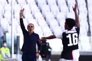 Sarri habló del "recambio generacional" que atravesará Juventus