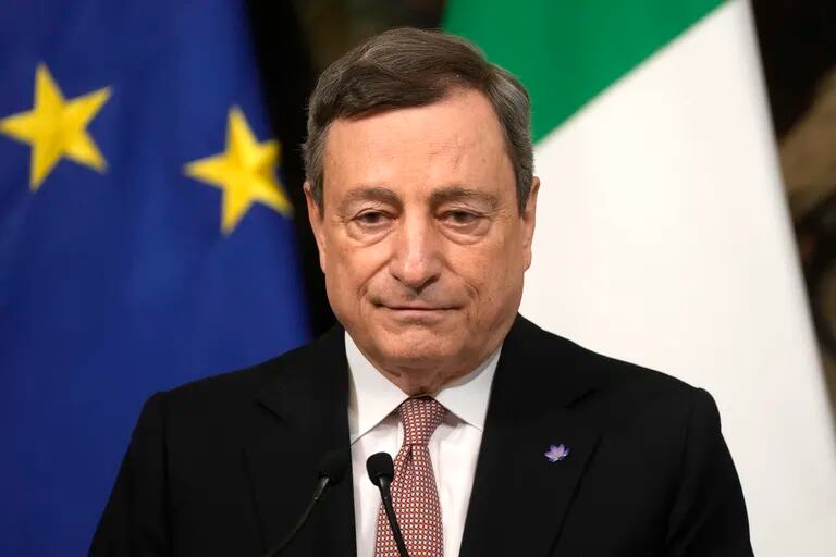 Crisi in Italia: più di mille sindaci chiedono a Draghi di restare per il bene del Paese