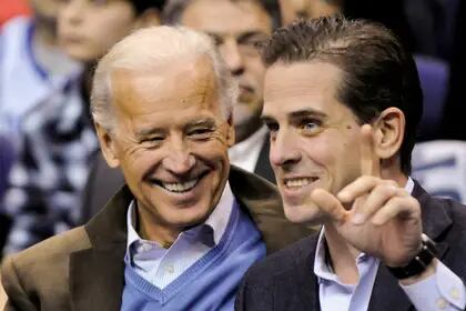 El presidente electo de Estados Unidos, Joe Biden, y su hijo Hunter