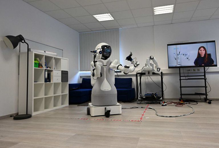 El robot Garmi fue creado por una decena de investigadores de la Universidad técnica de Múnich, especializados en "geriatrónica"