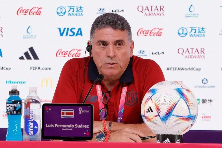 El entrenador de la selección de Costa Rica, Luis Fernando Suárez