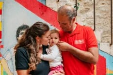 En una isla idílica creó una propuesta argentina exitosa y halló el lugar ideal para tener hijos