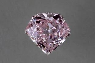 El diamante Hortensia, una piedra preciosa de tono rosado.
