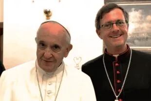 El Papa con el obispo argentino García Cuerva