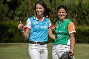 Camila Rossi y otra argentina que jugó en un seleccionado extranjero en el Mundial: Inés Lalor, vestida de irlandesa.