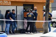 Los sicarios no se toman vacaciones en Rosario: enero tuvo un récord de homicidios y febrero abrió con el asesinato de una almacenera