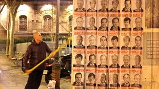 Una ONG empapeló París con fotos de lobbistas en contra del acuerdo climático