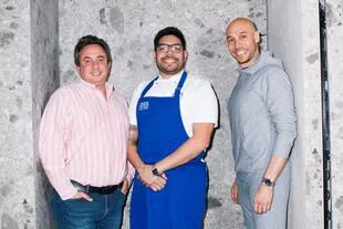 Martín Loeb (cofundador), Mariano Muñoz (jefe de cocina) y Alejandro Pitashny (cofundador)