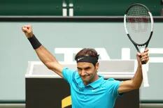 Roger Federer salvó dos match-points, ganó y defiende su condición de N° 1