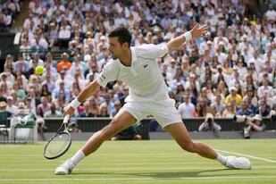 Wimbledon no impondrá restricciones a quienes no estén vacunados contra el coronavirus y Novak Djokovic podrá actuar en junio en el tercer campeonato de Grand Slam del año.