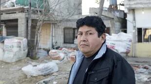 Luis Espinoza, uno de los vecinos comprometidos del Barrio Rodrigo Bueno