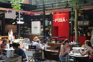En los restaurantes de La Plata no exigieron el pase sanitario