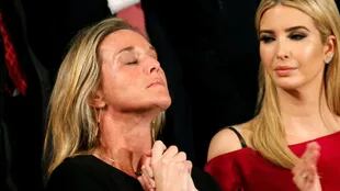 Ivanka Trump junto a la viuda de un soldado caído en guerra