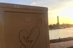 En París abundan los grafittis dedicados al amor