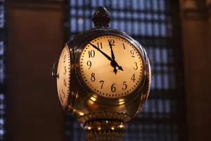 El día y la hora exacta para ajustar las agujas del reloj al horario de verano 2024 en EE.UU.