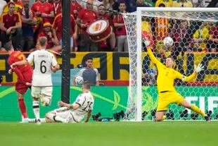 El toque sutil de Morata será el gol de España