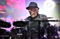 Murió Alan White, el histórico baterista de Yes