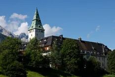 La dramática y cambiante historia del castillo bávaro que alberga la cumbre del G-7