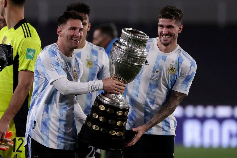 Messi y De Paul, campeones de América con la Selección