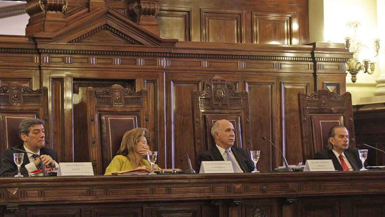 El debate sobre la educación religiosa en las escuelas públicas de Salta sigue en la Corte