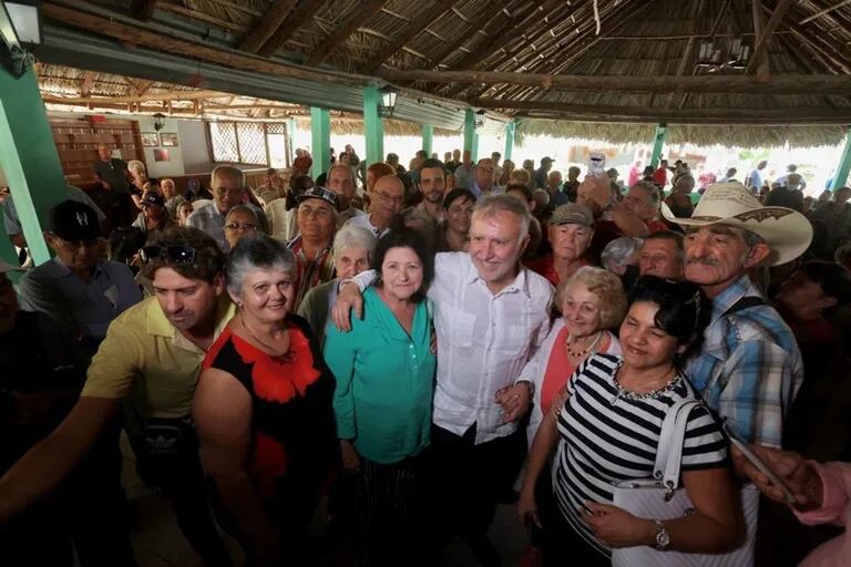 El Gobierno amplía las ayudas directas para la población canaria en Cuba a 1.500 beneficiarios
