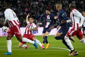 Goleada de PSG: doblete de Mbappé, 5-0 a Ajaccio (y silbidos para el argentino, que fue titular)