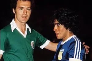 Una fuerte conexión histórica: la admiración por Maradona, el respeto por Bilardo y varios partidos