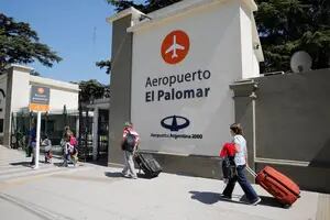 El Palomar: por qué no están saliendo más aviones desde ese aeropuerto