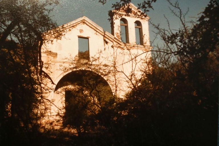 Las propiedades incluyen ruinas de una capilla jesuita