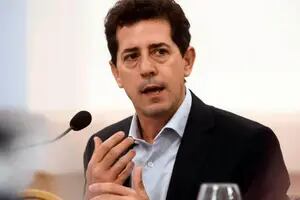 De Pedro apuntó contra Macri y Sturzenegger por las medidas del Gobierno