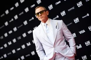 El actor británico Daniel Craig llega para el estreno de Glass Onion: Un misterio de Knives Out, durante el Festival Internacional de Cine de Toronto
