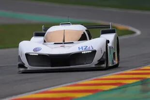En las pistas. El prototipo LMPH2G de hidrógeno se usó en los procedimientos previos a la largada de las 24H de Le Mans 2020
