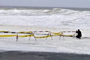 Las imágenes del ciclón extratropical que causó destrozos y un muerto en Uruguay
