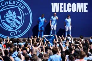 El último gran mercado de pases de Manchester City: en junio de 2022, el argentino Julián Álvarez, el noruego Erling Haaland y el alemán Stefan Ortega son presentados como refuerzos