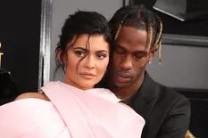 Kylie Jenner y Travis Scott están “destrozados” por los sucedido en el festival Astroworld