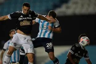El gol de cabeza de Tomas Chancalay a Sporting Cristal, de Perú, por la Copa Libertadores