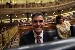Estreno: Rajoy a su empleo y Sánchez, al Congreso